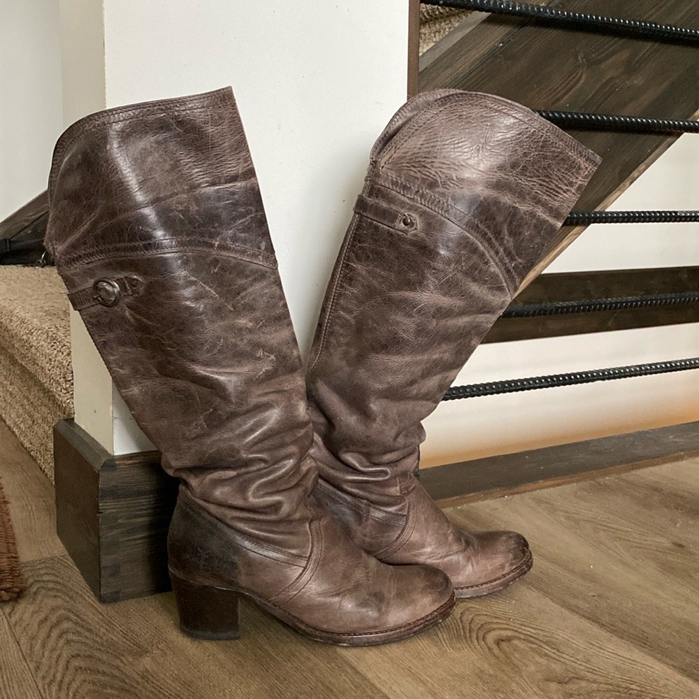 Women’s Frye Jane Cuffed Boots in Vintage Brown